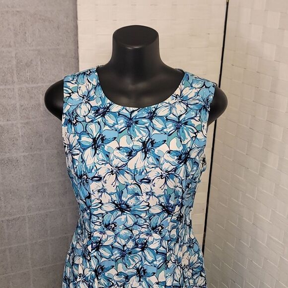 SANDRA DARREN FIT AND FLARE FLORAL SLEEVELESS WOMEN'S DRESS - Picture 12 of 16